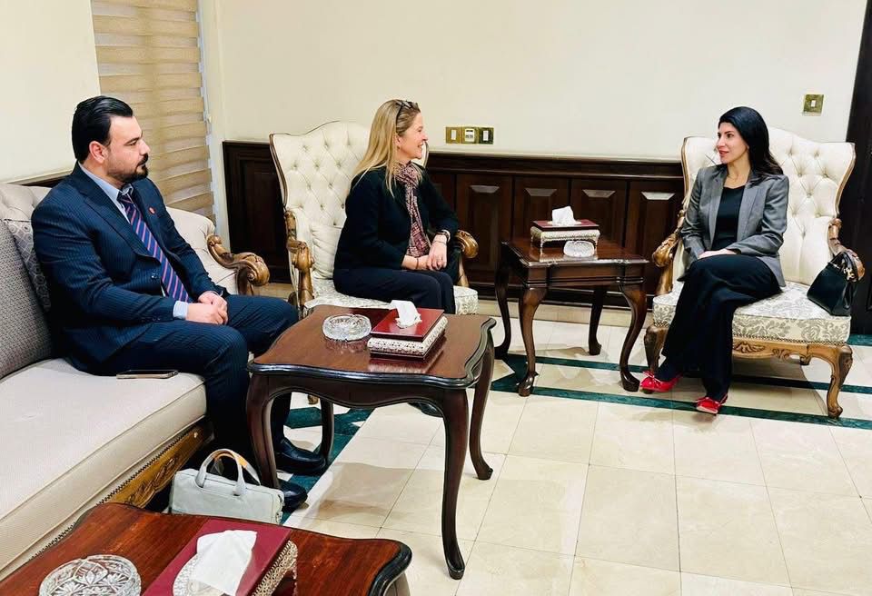 مستشارة رئيس الوزراء سارة علاوي تحث منظمات المجتمع المدني لحماية الطفولة وتاهيلها...