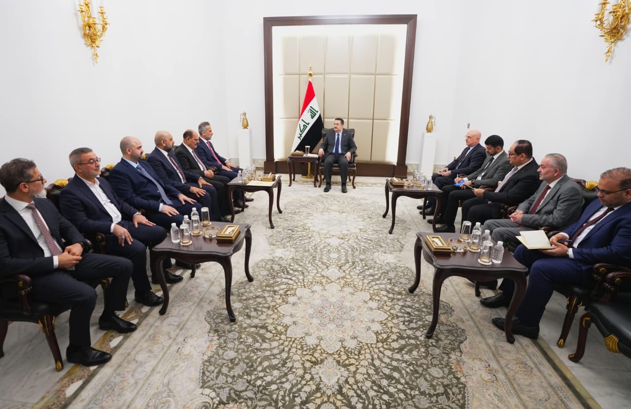 رئيس مجلس الوزراء يستقبل رئيس وأعضاء مجلس مفوضي هيأة الإعلام والاتصالات