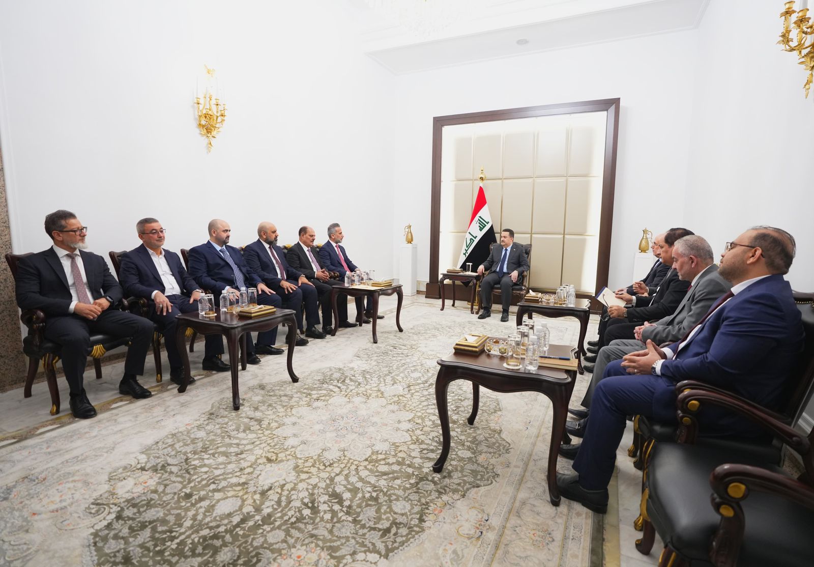 رئيس الوزراء يستقبل مجلس مفوضي هيأة الإعلام والاتصالات