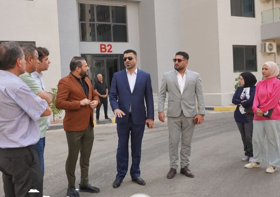 في إطار دعم المشاريع السكنية ببغداد : الربيعي يزور مشروع الرفاه في البلديات