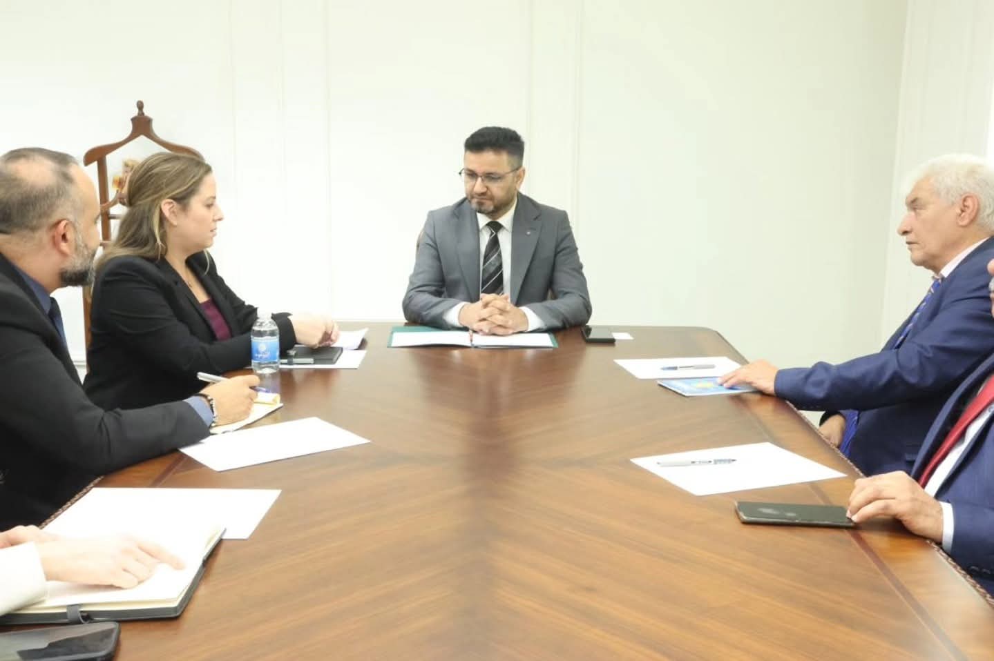 القانونية النيابية تبحث مع معهد القانون الدولي سبل تعزيز التشريعات البيئية