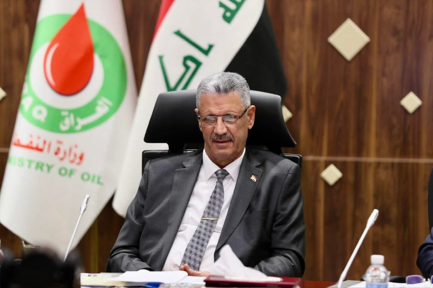 نائب رئيس مجلس الوزراء لشؤون الطاقة وزير النفط يترأس اجتماع التسعيرة الشهري