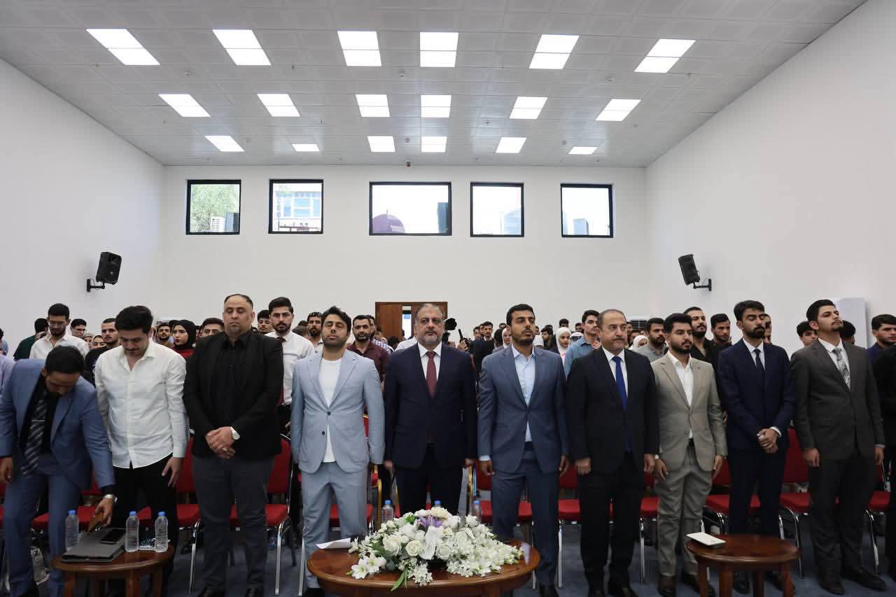 المبرقع يكرم عدداً من الشباب المتطوعين