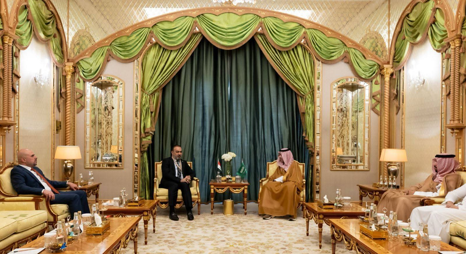 رئيس هيأة الإعلام والاتصالات د.نوفل ابورغيف يلتقي نظيره السعودي ويبحثان التعاون الثنائي والتكامل الإقليمي