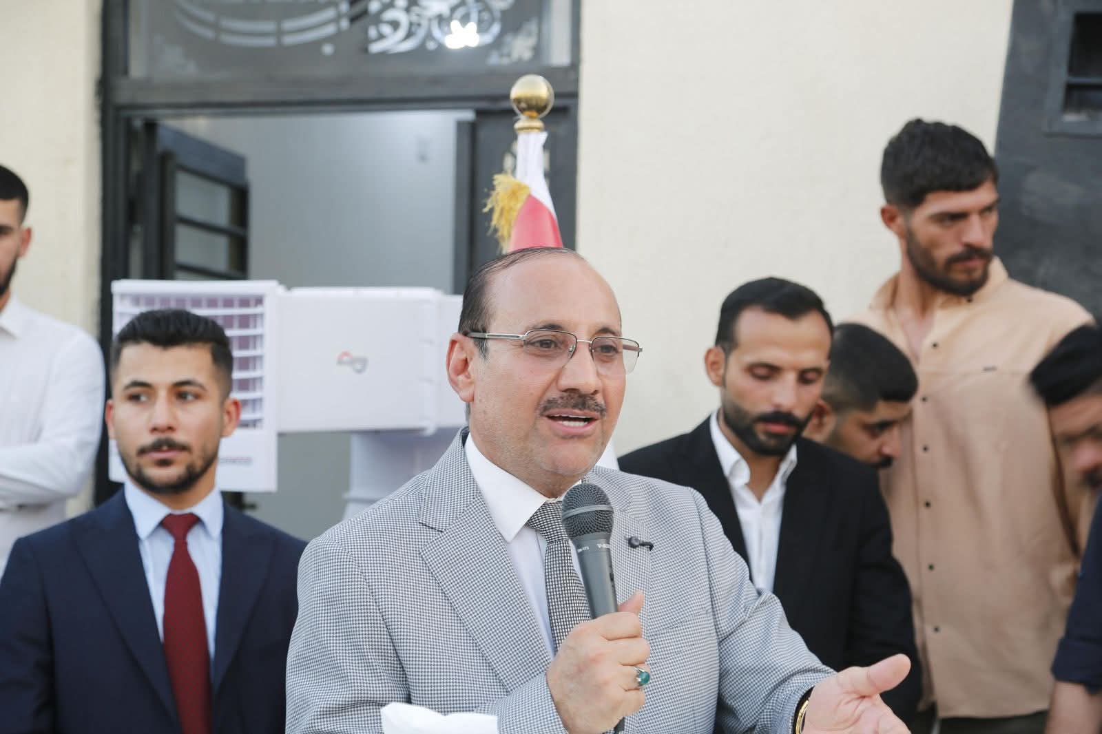 محافظ بغداد يحضر ندوة جماهيرية في السيافية ويؤكد استمرار دعم المشاريع الخدمية