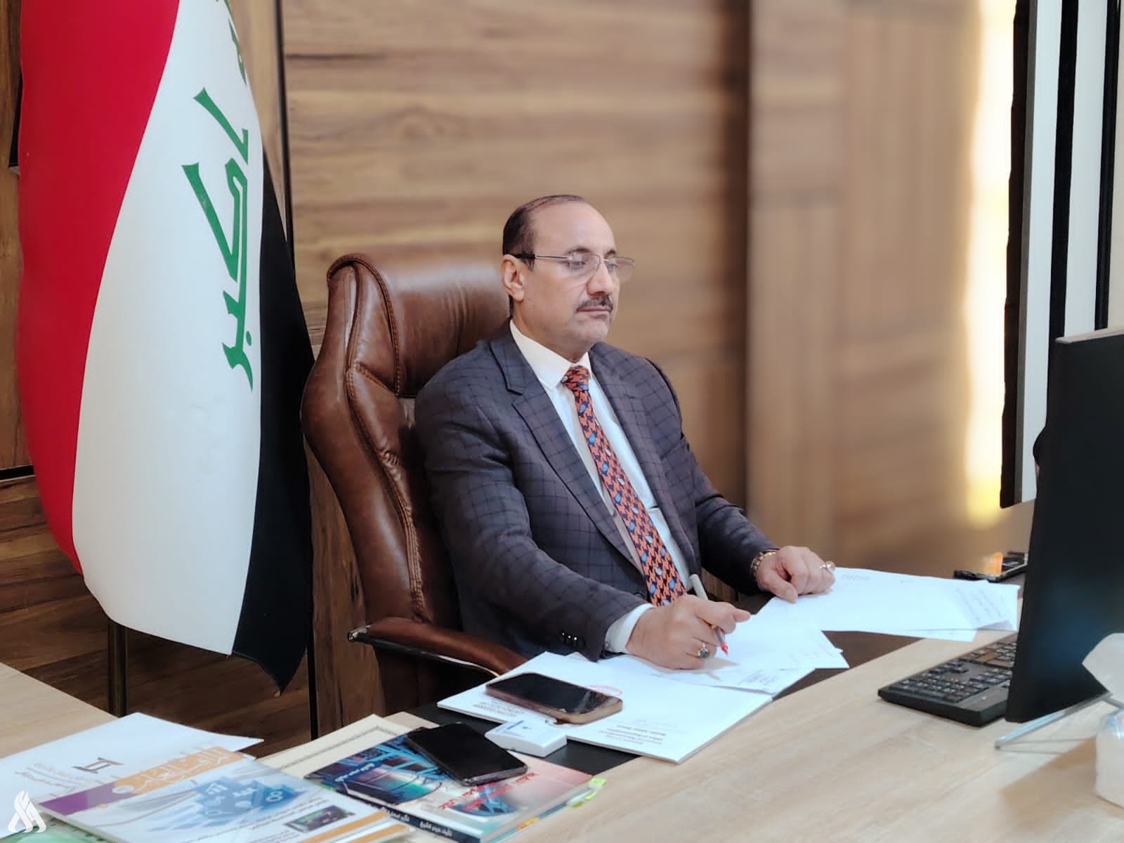 محافظ بغداد : مستمرون لتنفيذ مشاريع تطوير البنى التحتية