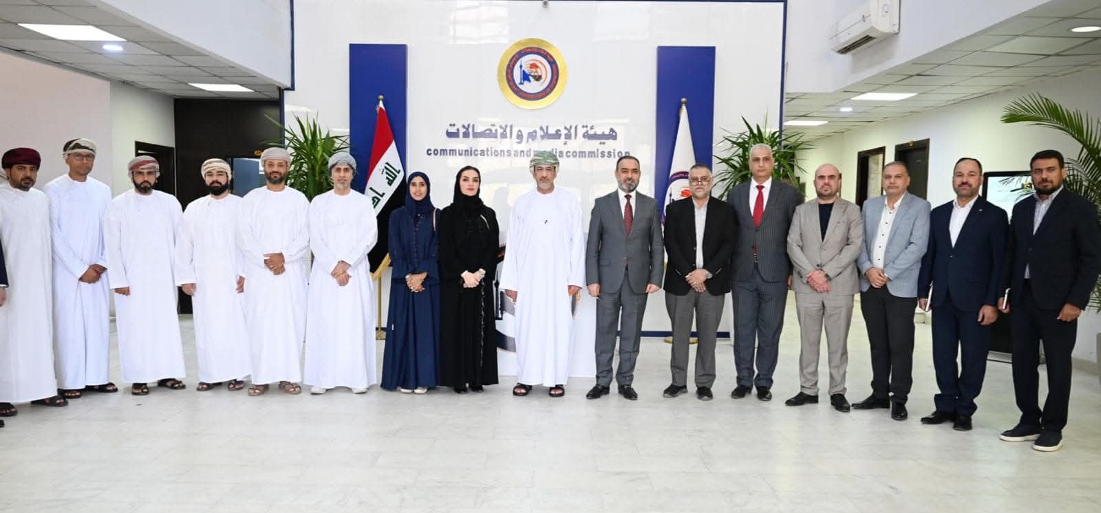 هيأة الإعلام والاتصالات تستقبل وفد وزارة النقل والاتصالات والمعلومات العُمانية لبحث الشراكة الاستراتيجية في قطاعات الاتصالات وتكنولوجيا المعلومات..