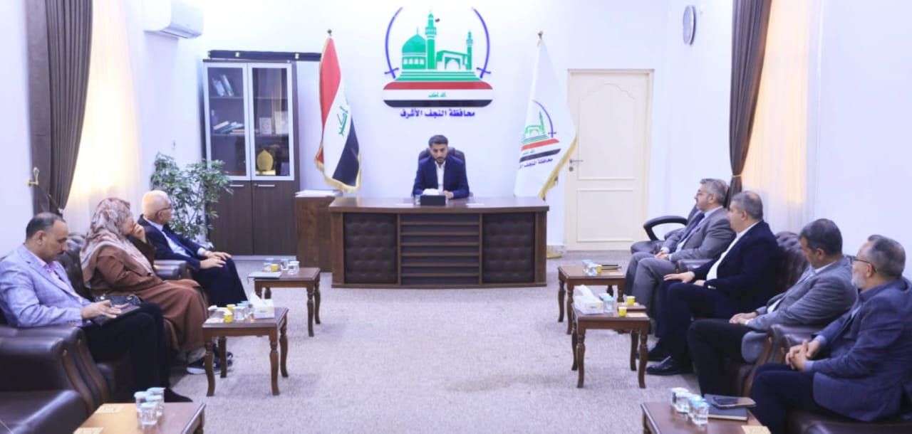 گناوي : يترأس إجتماعاً لمناقشة إنخفاض منسوب مياه بحر النجف .