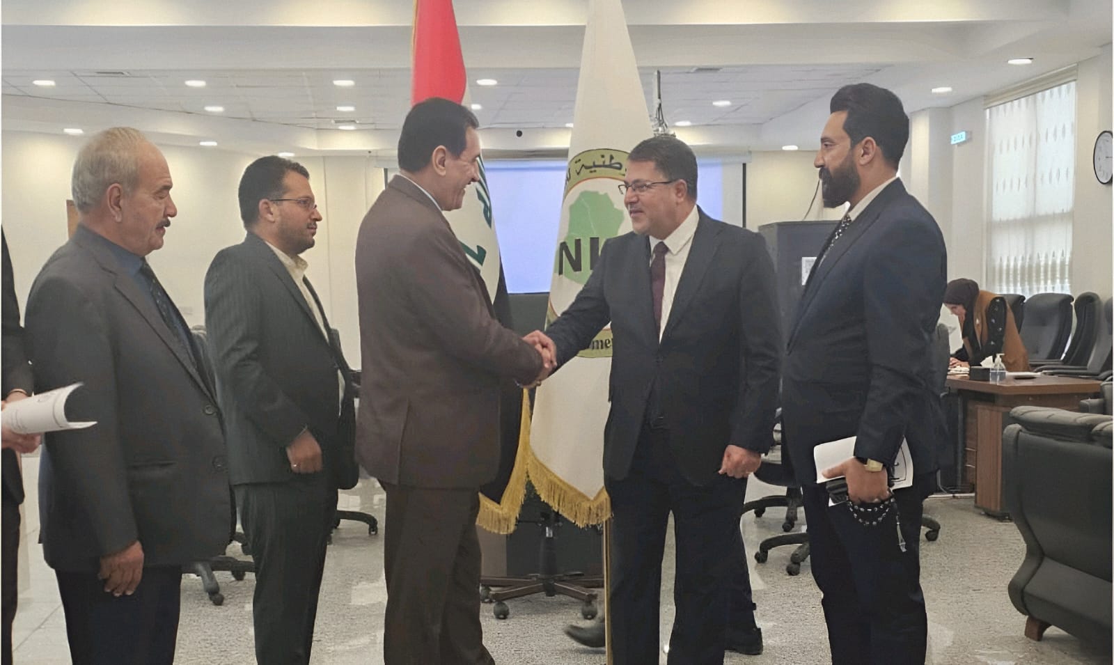 رئيس الهيأة السياسية للتيار الوطني العشائري في العراق  يزور هيأة استثمار العراق ويشيد بإنجازاتها