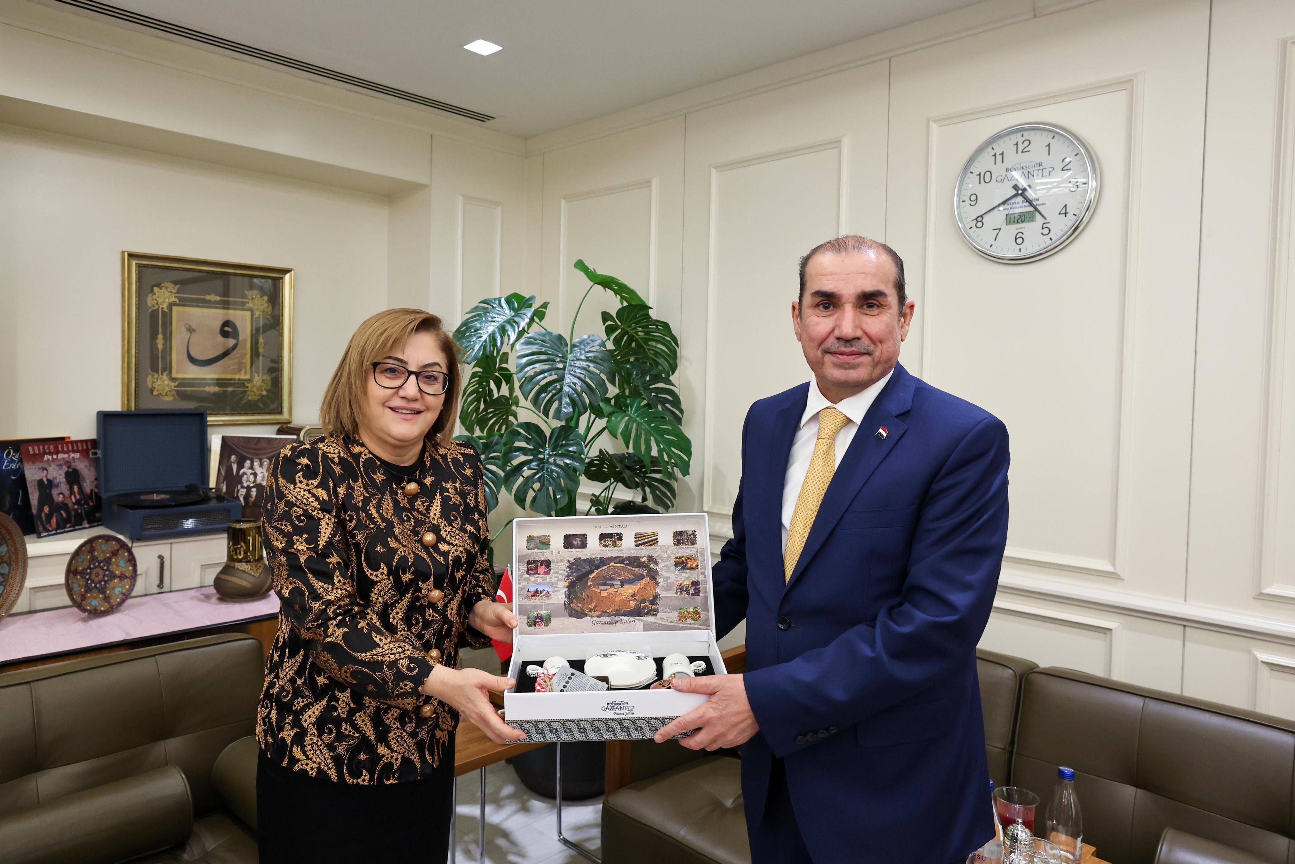 السفير العراقي يبحث مع رئيسة بلدية غازي عنتاب آفاق التعاون ومشاريع التنمية المشتركة