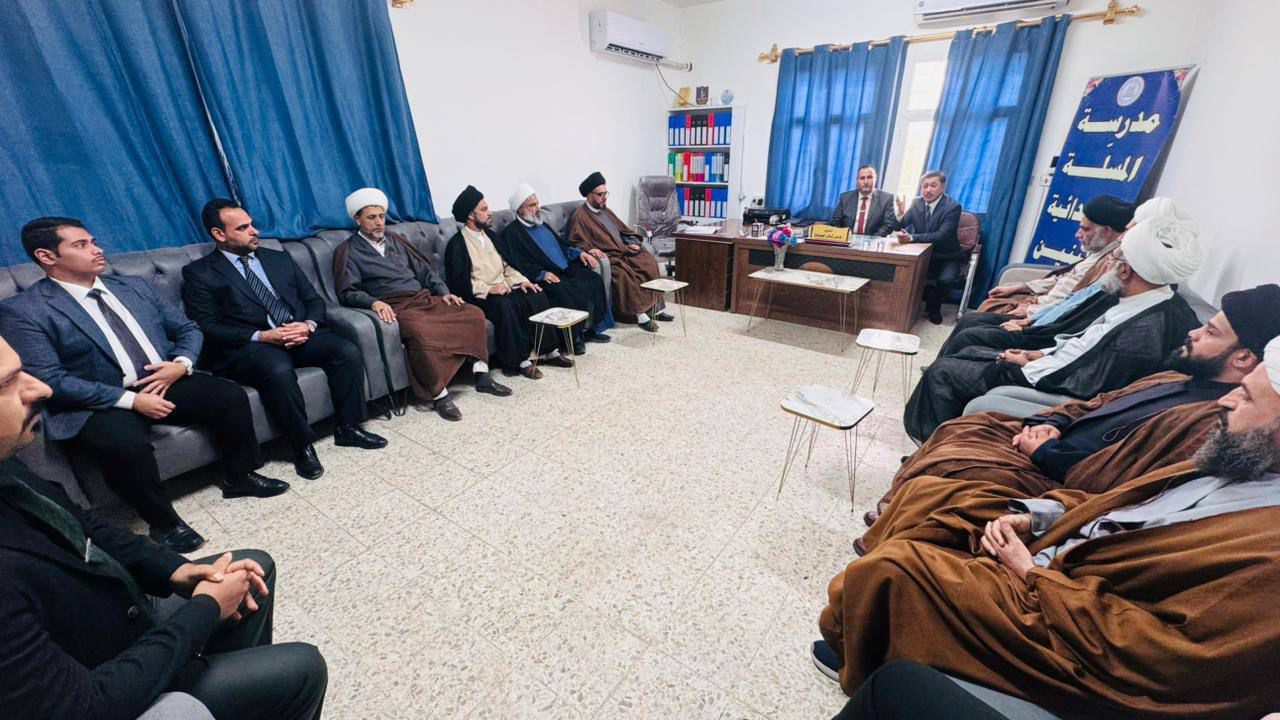 وفد مكتب السيد الصدر يزور مدرسة المسلة تقديرًا لإقامتها مراسم عزاء السيدة الزهراء (ع)