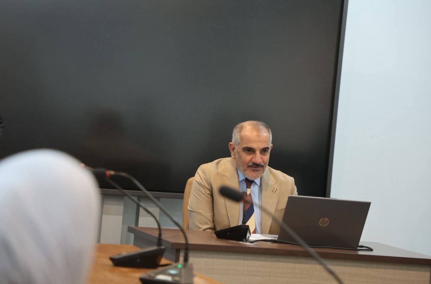برعاية الأمين العام لمجلس النواب .. معهد التطوير النيابي بقيم دورة تدريبية عن إدارة الوقت لنخبة من موظفي وزارة العدل..