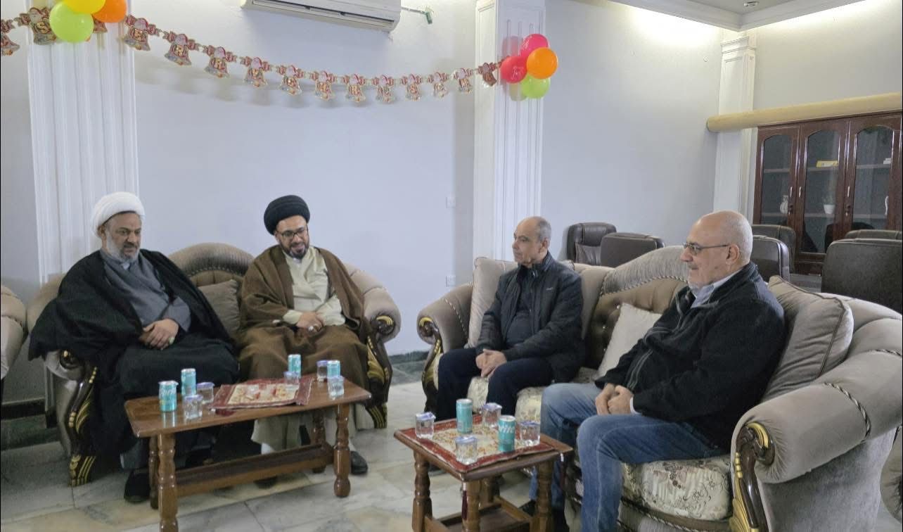 ممثل السيد الصدر في  بابل يجري زيارة لكنيسة مريم العذراء  بمناسبة أعياد رأس السنة الميلادية.