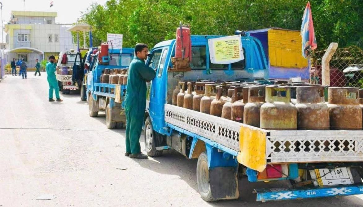فرع غاز النجف يؤكد أستمرار تجهيز المواطنين بإسطوانات الغاز السائل و لاشحه فيه