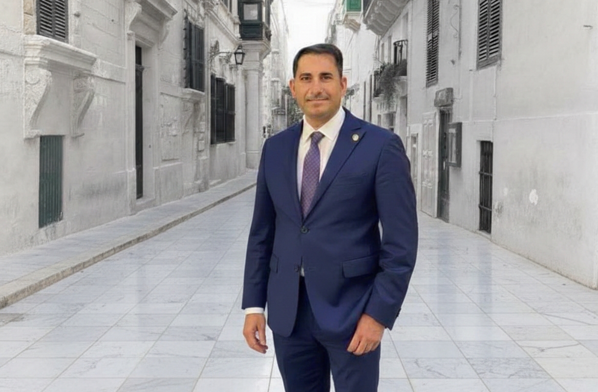 سبعةُ مساراتٍ للخروج من الفراغ… وعراقٌ يُدار بين نصٍّ مُعطَّل وقرارٍ مُؤجَّل..