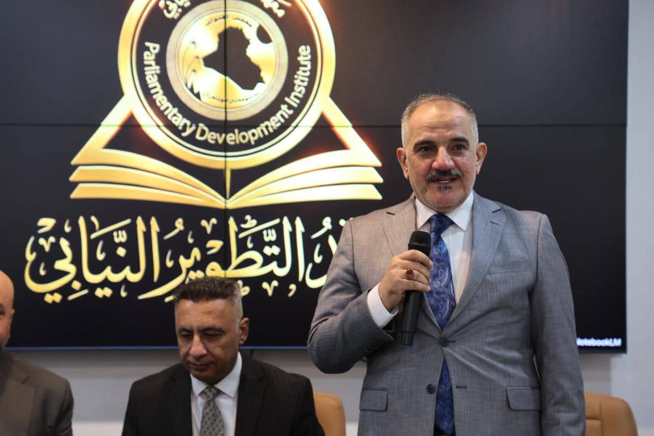 معهد التطوير النيابي يفتح أبوابه لأكاديميي طلبة “الإمام الصادق” يطّلعون على آليات التشريع والرقابة في مجلس النواب