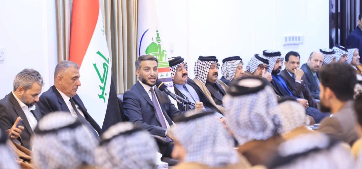 محافظ النجف : يؤكِّدُ دورَ العشائرِ في دعمِ الإستقرارِ و تعزيزِ وحدةِ المجتمع