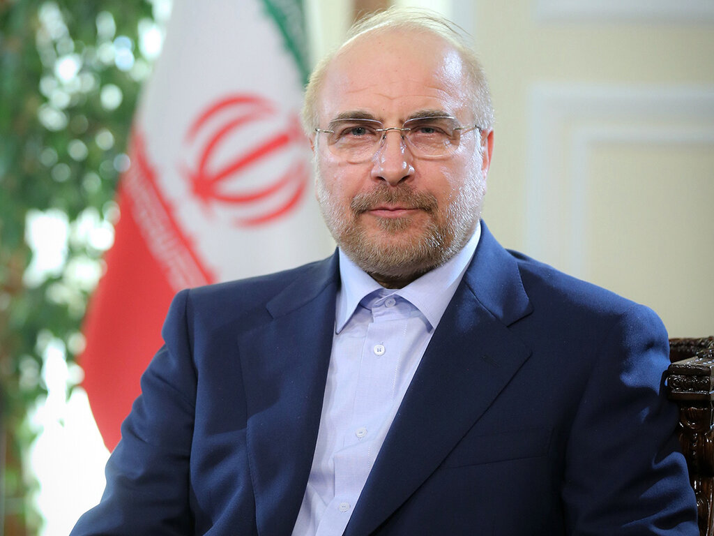 البرلمان الإيراني يمضي نحو تشريع لتنظيم أمن وعبور مضيق هرمز