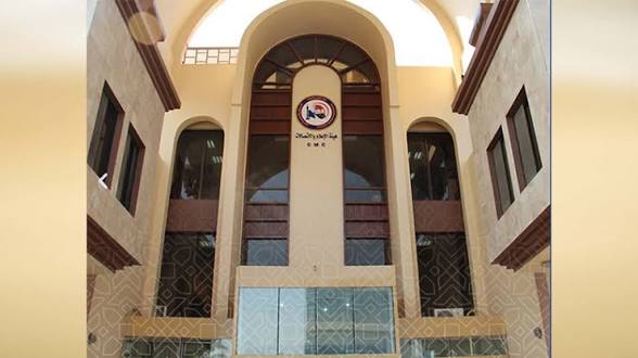 هيأة الإعلام والاتصالات تمنع ظهور فريد مجيد إعلامياً لمدة 30 يوماً.