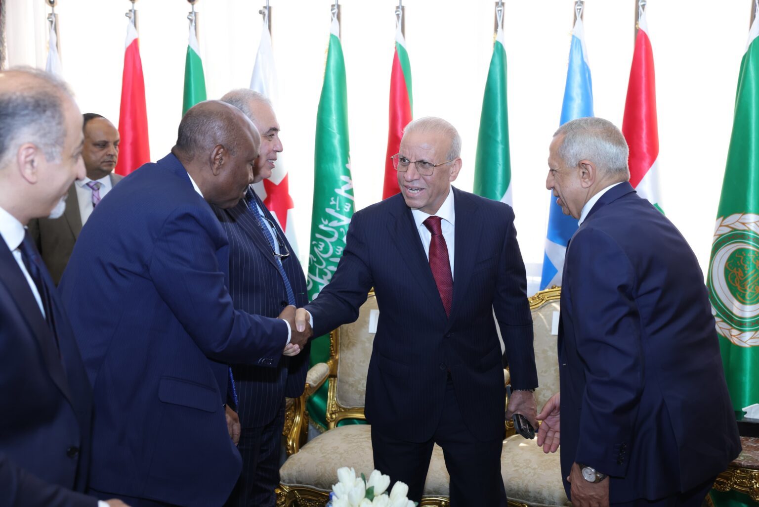 السفير العراقي في القاهرة يؤكد دعم التعاون الأكاديمي والبحري خلال مشاركته في حفل تخرج الأكاديمية العربية بالإسكندرية..
