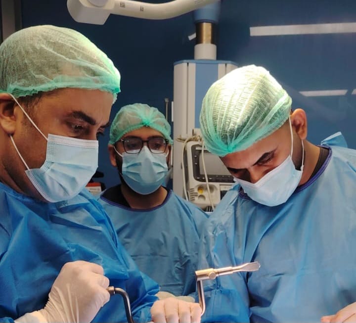 مدينة الصدر الطبية تنقذ مريضاً بعمر 92 عاماً من نزف داخل الدماغ إثر إصابة في الرأس