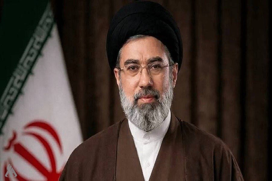 مجتبى خامنئي يتهم قوى الاستكبار بزيادة معاناة الإيرانيين عبر تقييد العلاج والأدوية
