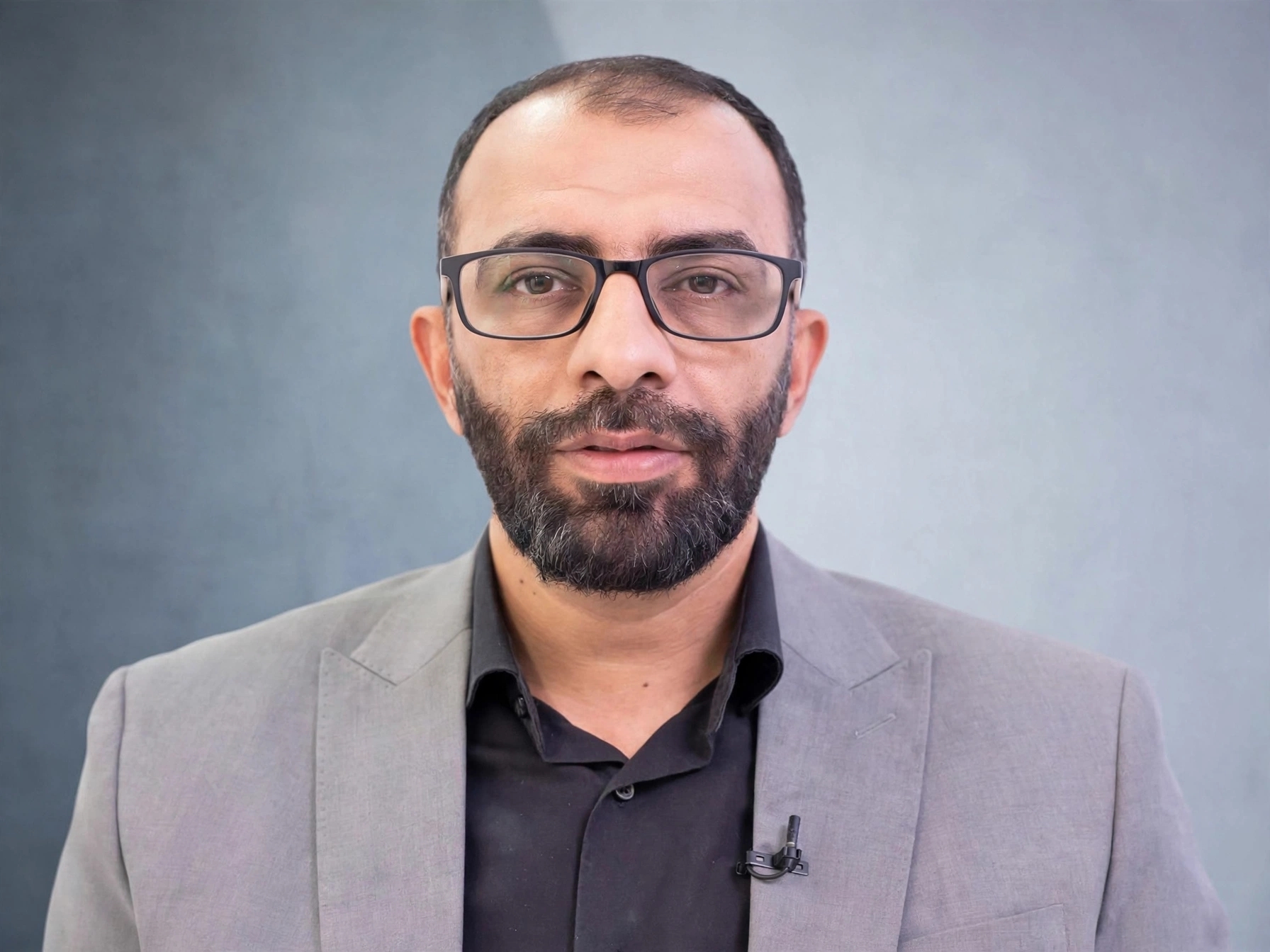 هيأة الإعلام والاتصالات تقرر منع ظهور وسام عزيز إعلامياً لمدة 9 أشهر